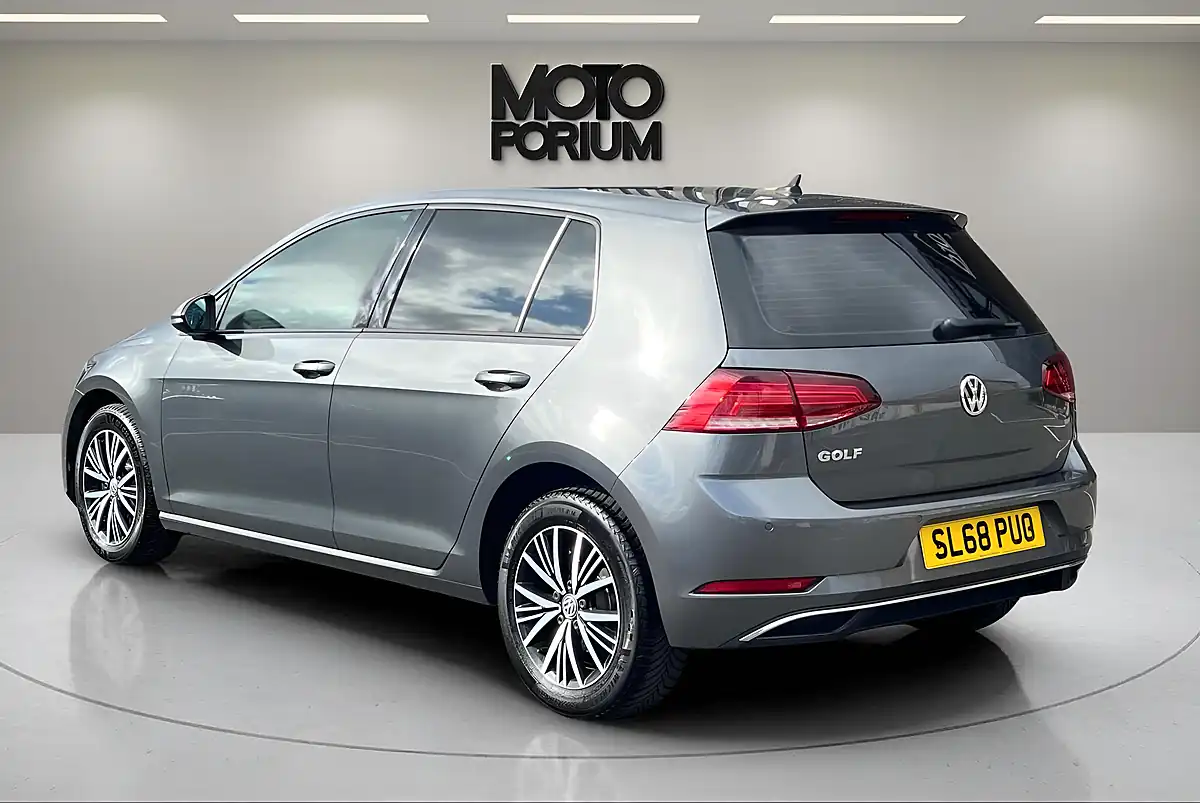 Used 2018 Volkswagen Golf Se Nav Grey - Interior and Exterior details 4