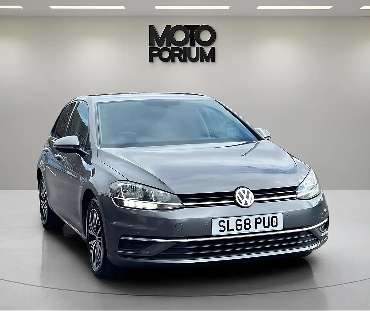 Used 2018 Volkswagen Golf Se Nav Grey - Interior and Exterior details 7
