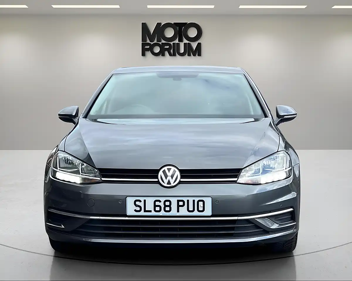 Used 2018 Volkswagen Golf Se Nav Grey - Interior and Exterior details 9