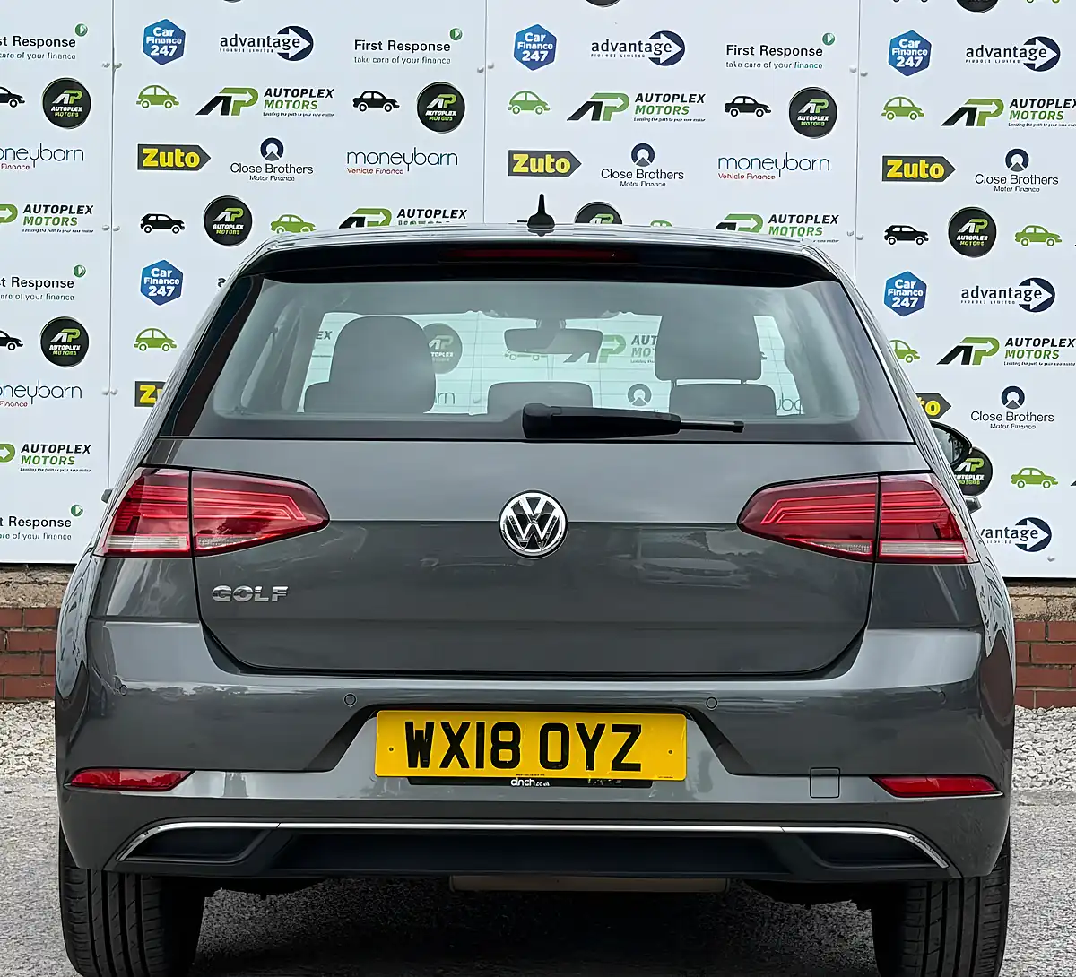 Used 2018 Volkswagen Golf Se Nav Grey - Interior and Exterior details 10