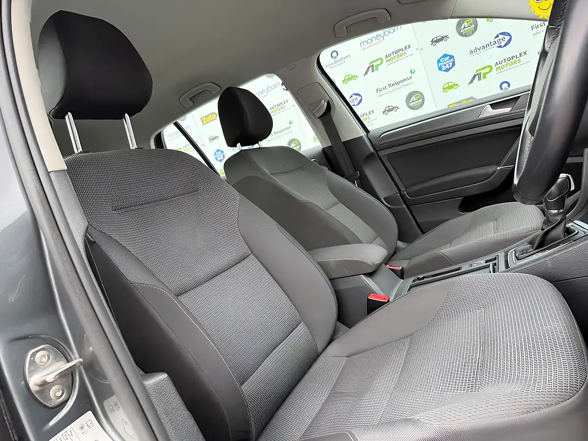 Used 2018 Volkswagen Golf Se Nav Grey - Interior and Exterior details 12