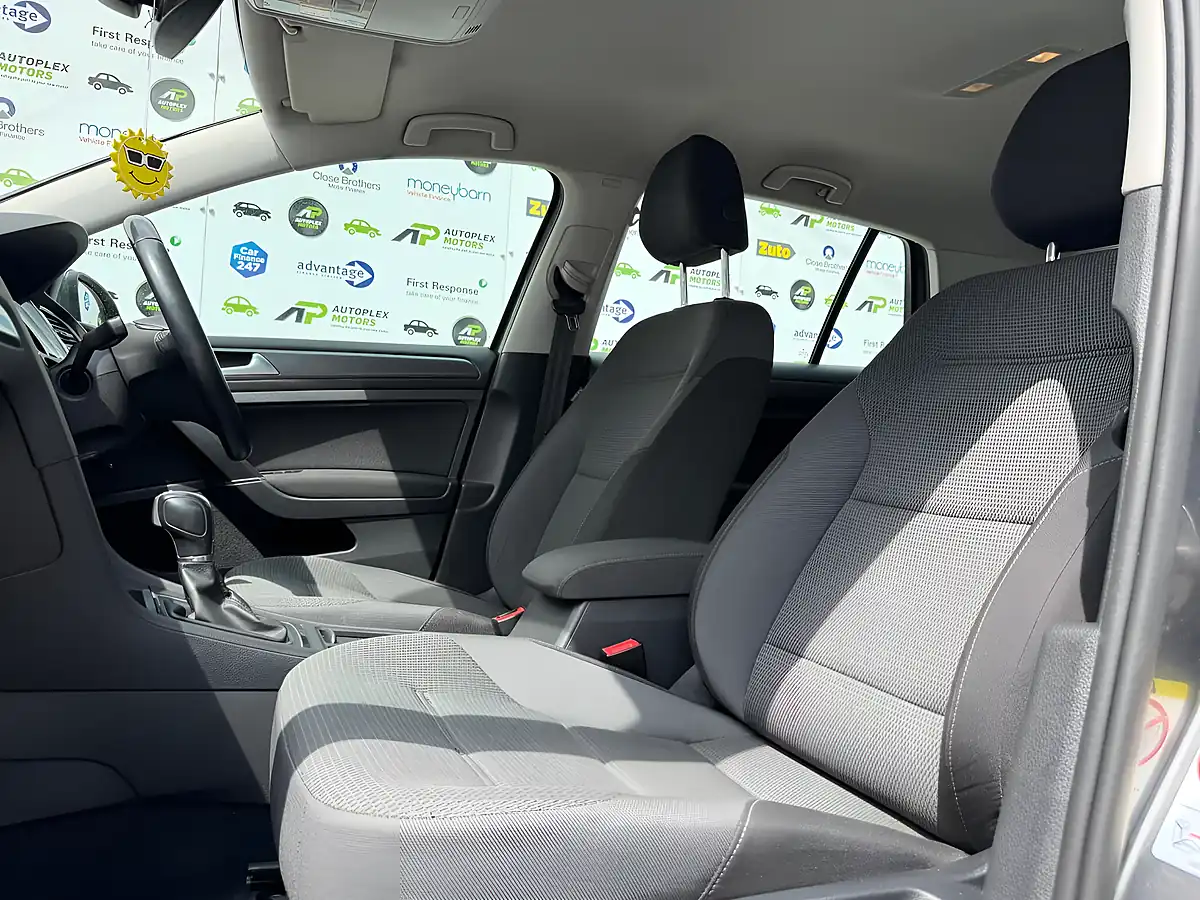 Used 2018 Volkswagen Golf Se Nav Grey - Interior and Exterior details 13