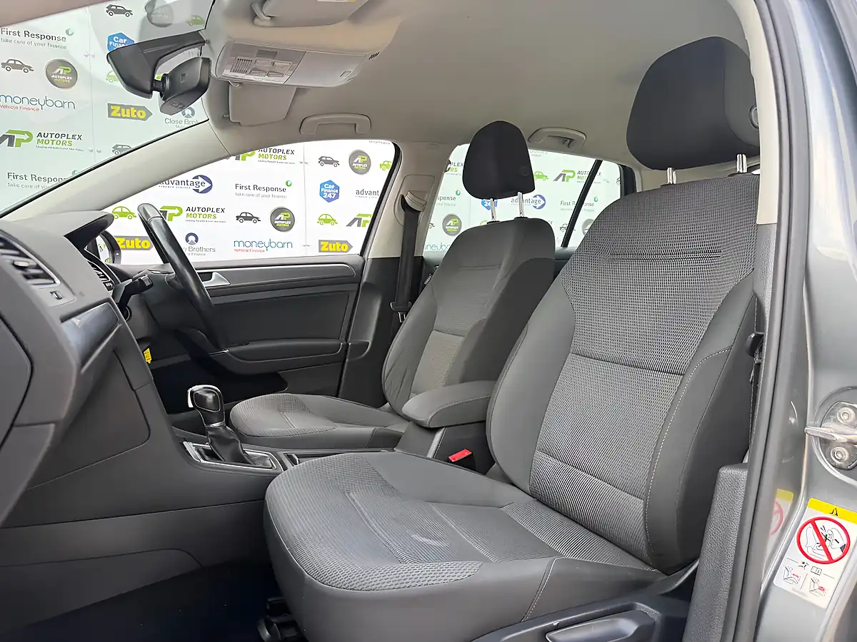 Used 2018 Volkswagen Golf Se Nav Grey - Interior and Exterior details 17