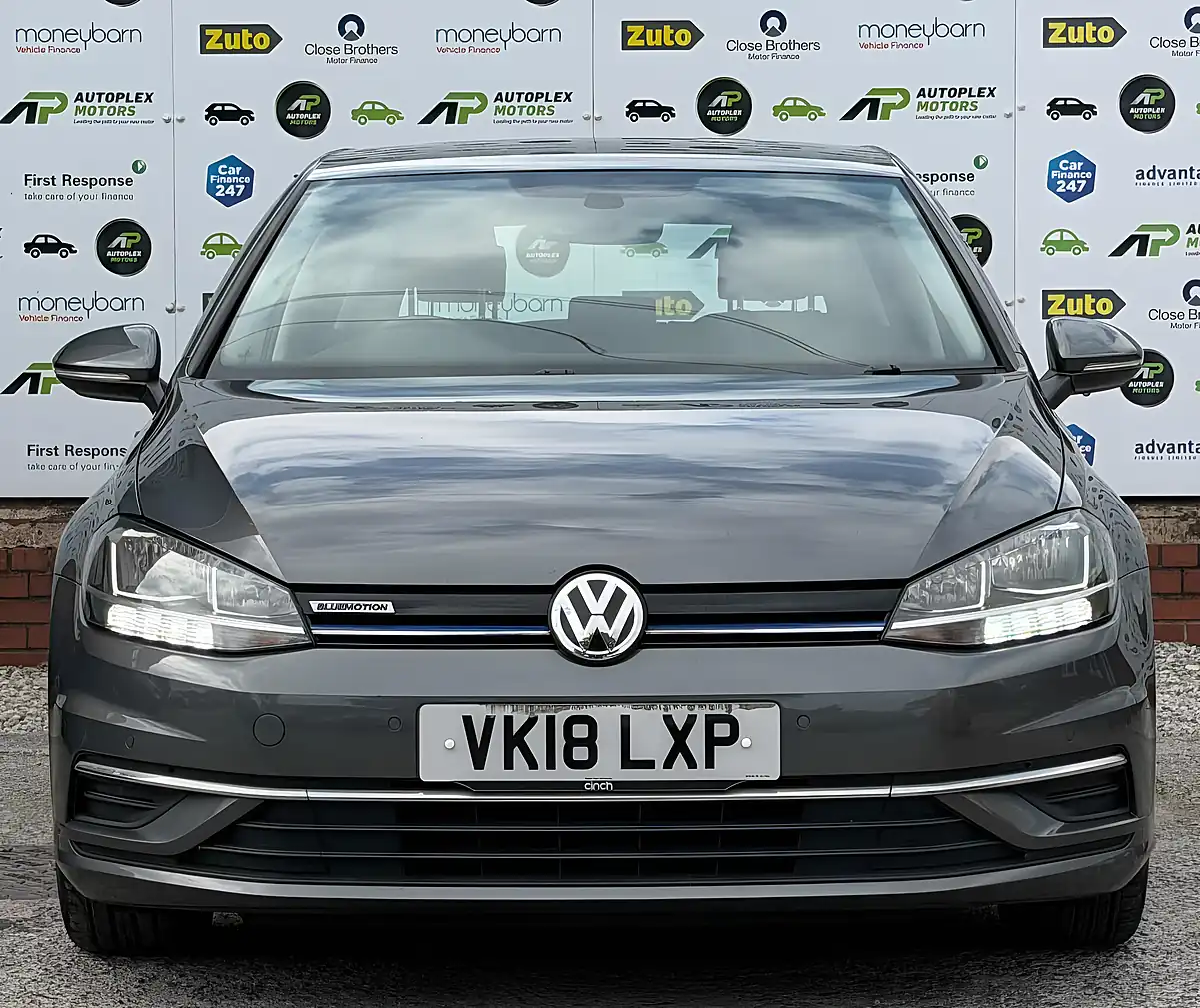 Used 2018 Volkswagen Golf Se Nav Grey - Interior and Exterior details 4