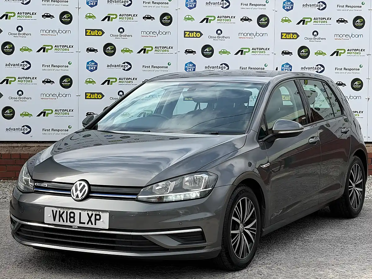 Used 2018 Volkswagen Golf Se Nav Grey - Interior and Exterior details 5
