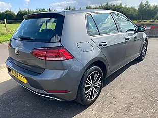 Used 2018 Volkswagen Golf Se Nav Grey - Interior and Exterior details 3