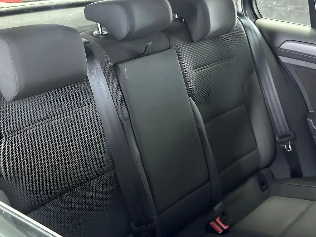 Used 2018 Volkswagen Golf Se Nav Grey - Interior and Exterior details 11