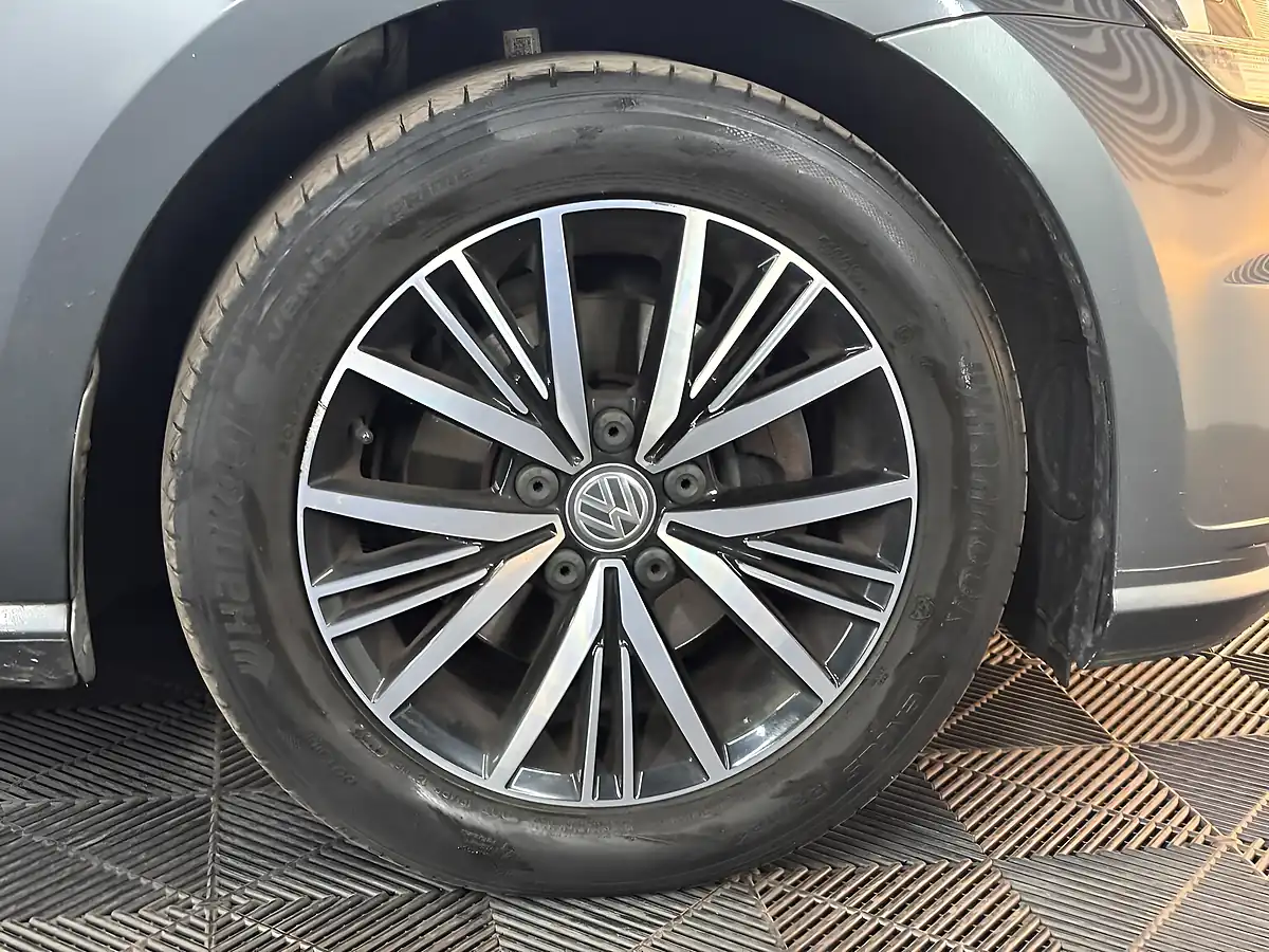 Used 2018 Volkswagen Golf Se Nav Grey - Interior and Exterior details 13