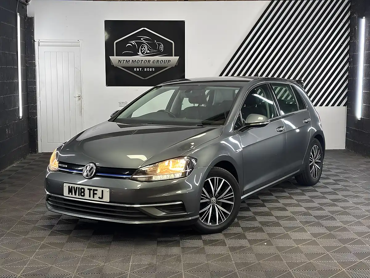 Used 2018 Volkswagen Golf Se Nav Grey - Interior and Exterior details 3