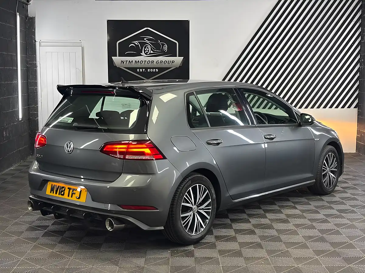 Used 2018 Volkswagen Golf Se Nav Grey - Interior and Exterior details 8