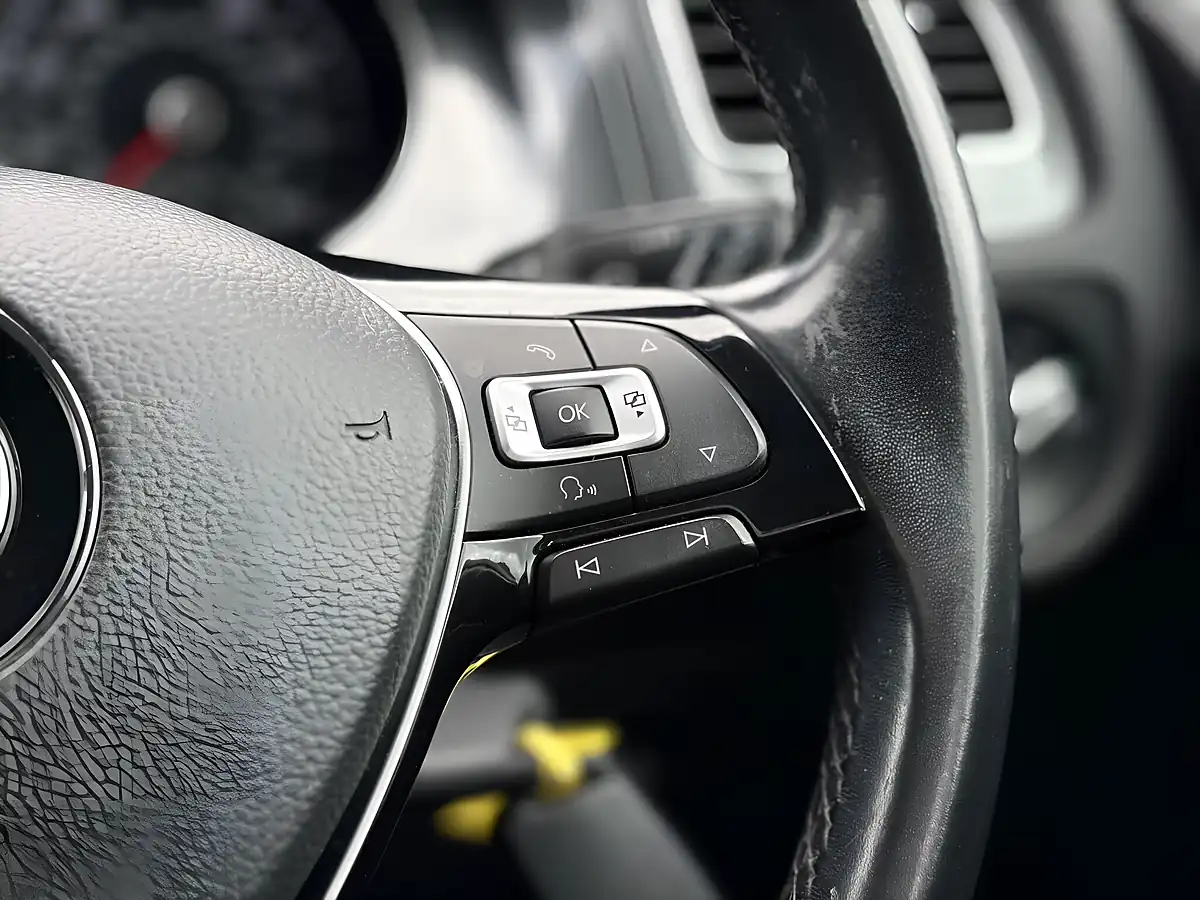 Used 2018 Volkswagen Golf Se Nav Grey - Interior and Exterior details 17