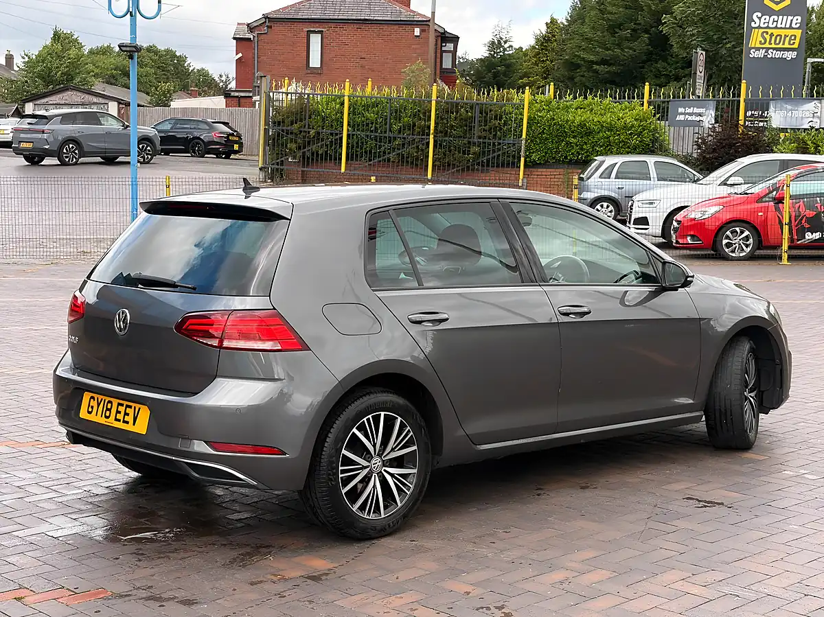 Used 2018 Volkswagen Golf Se Nav Grey - Interior and Exterior details 7