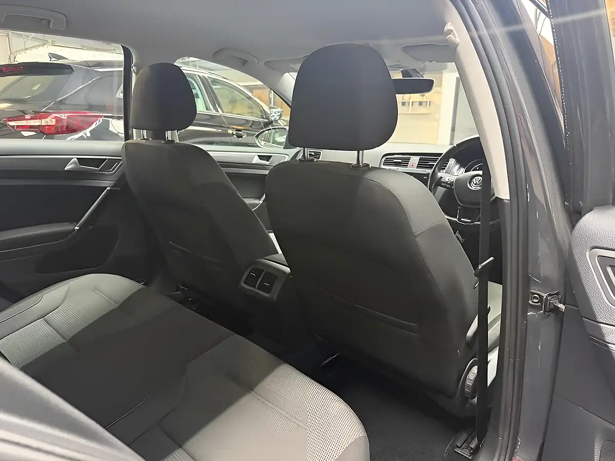 Used 2018 Volkswagen Golf Se Nav Grey - Interior and Exterior details 13