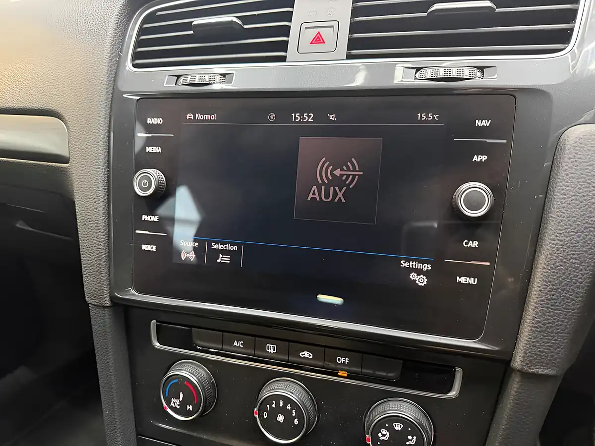 Used 2018 Volkswagen Golf Se Nav Grey - Interior and Exterior details 17