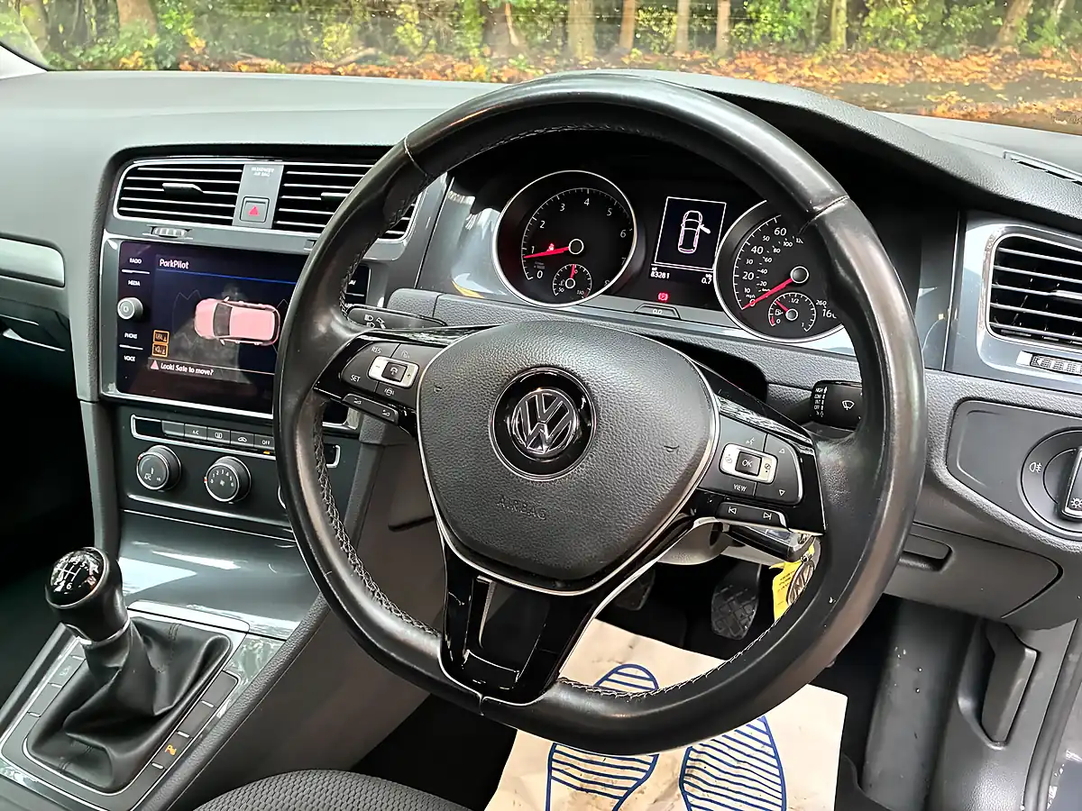 Used 2018 Volkswagen Golf Se Nav Grey - Interior and Exterior details 14