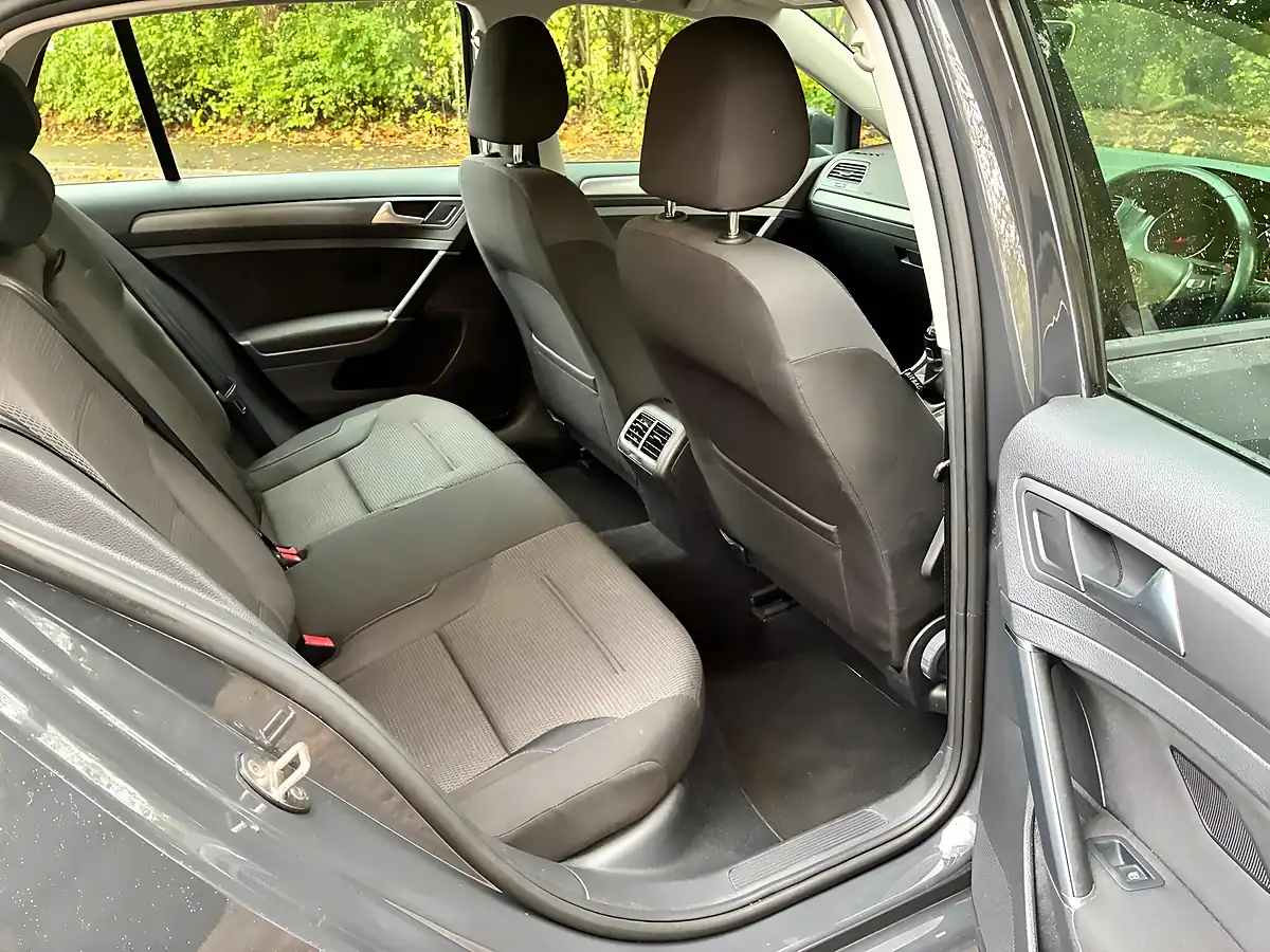 Used 2018 Volkswagen Golf Se Nav Grey - Interior and Exterior details 15