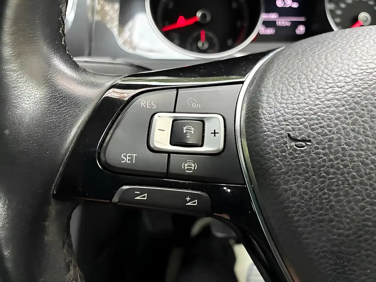 Used 2018 Volkswagen Golf Se Nav Grey - Interior and Exterior details 18