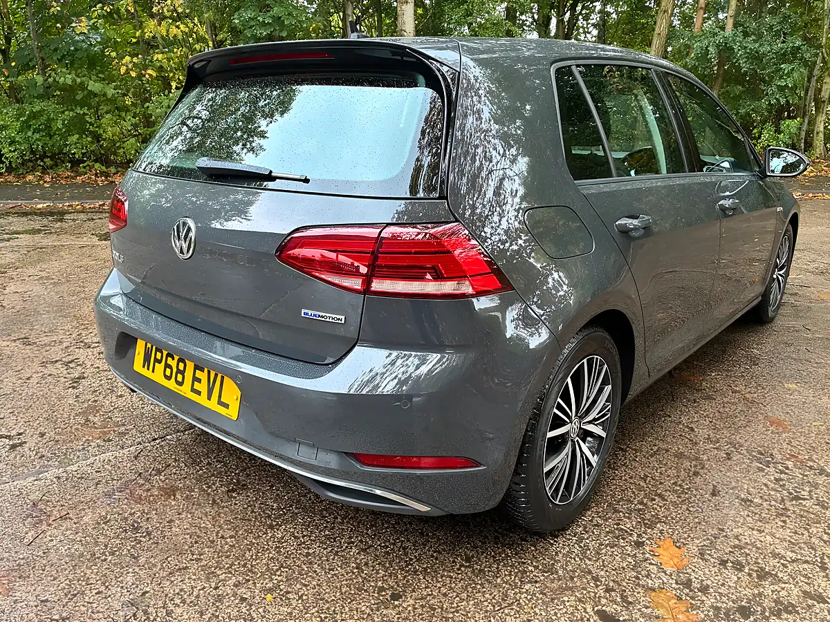 Used 2018 Volkswagen Golf Se Nav Grey - Interior and Exterior details 6