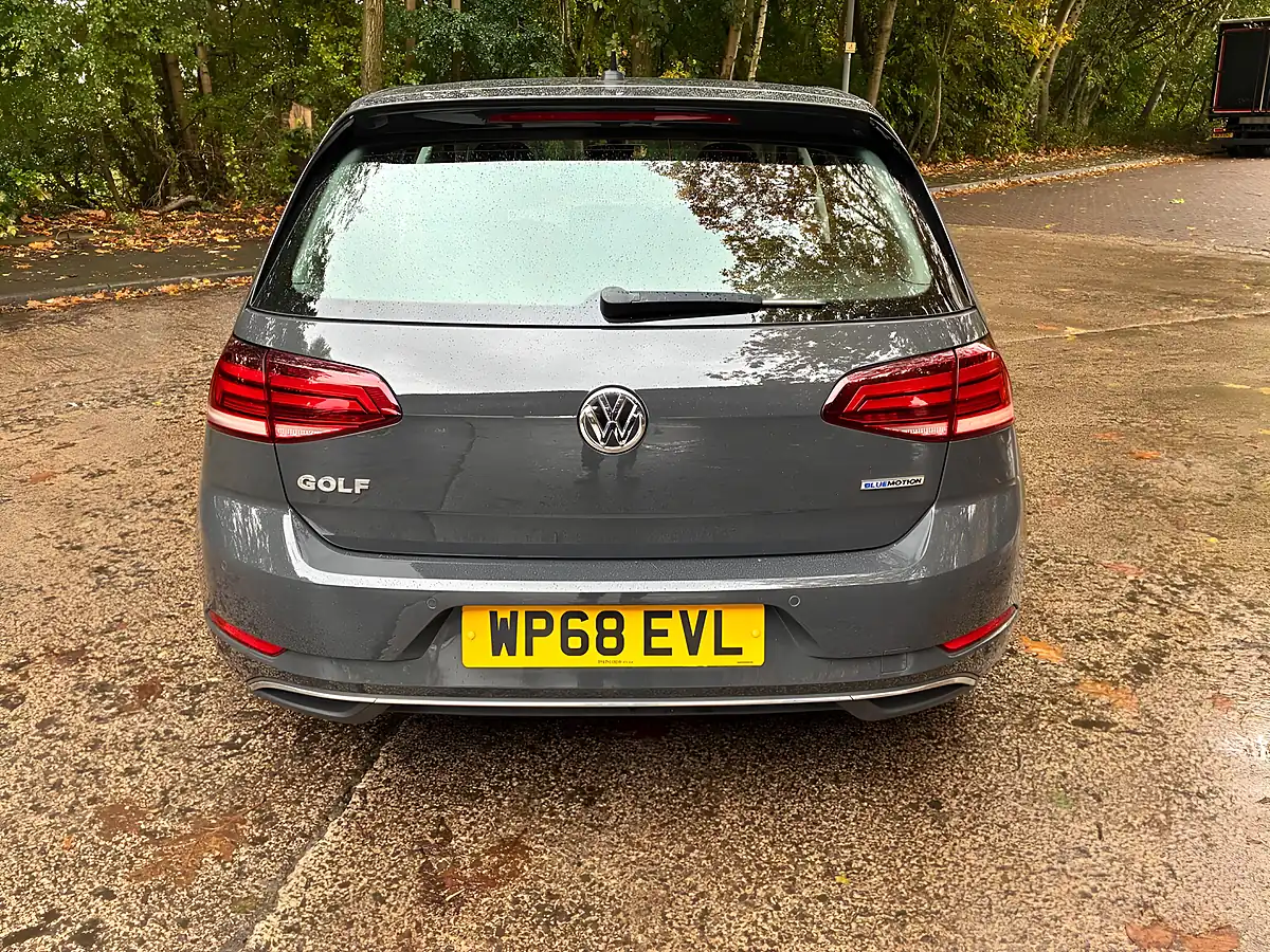 Used 2018 Volkswagen Golf Se Nav Grey - Interior and Exterior details 7