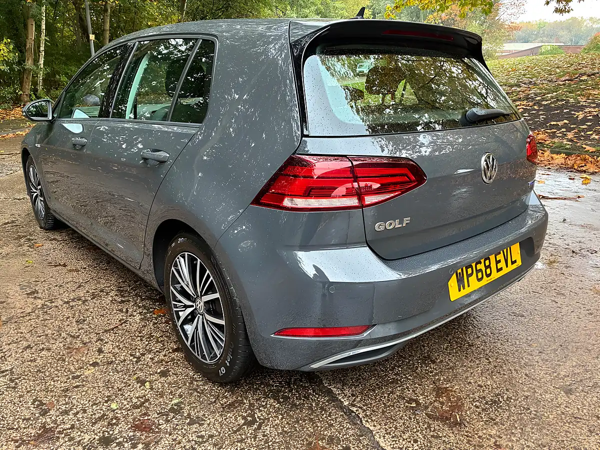 Used 2018 Volkswagen Golf Se Nav Grey - Interior and Exterior details 8