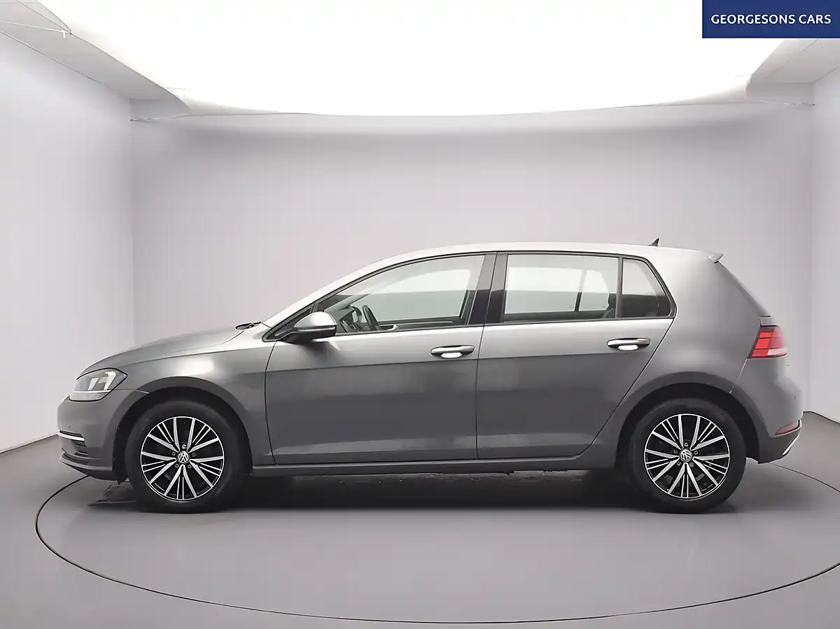 Used 2018 Volkswagen Golf Se Nav Grey - Interior and Exterior details 3