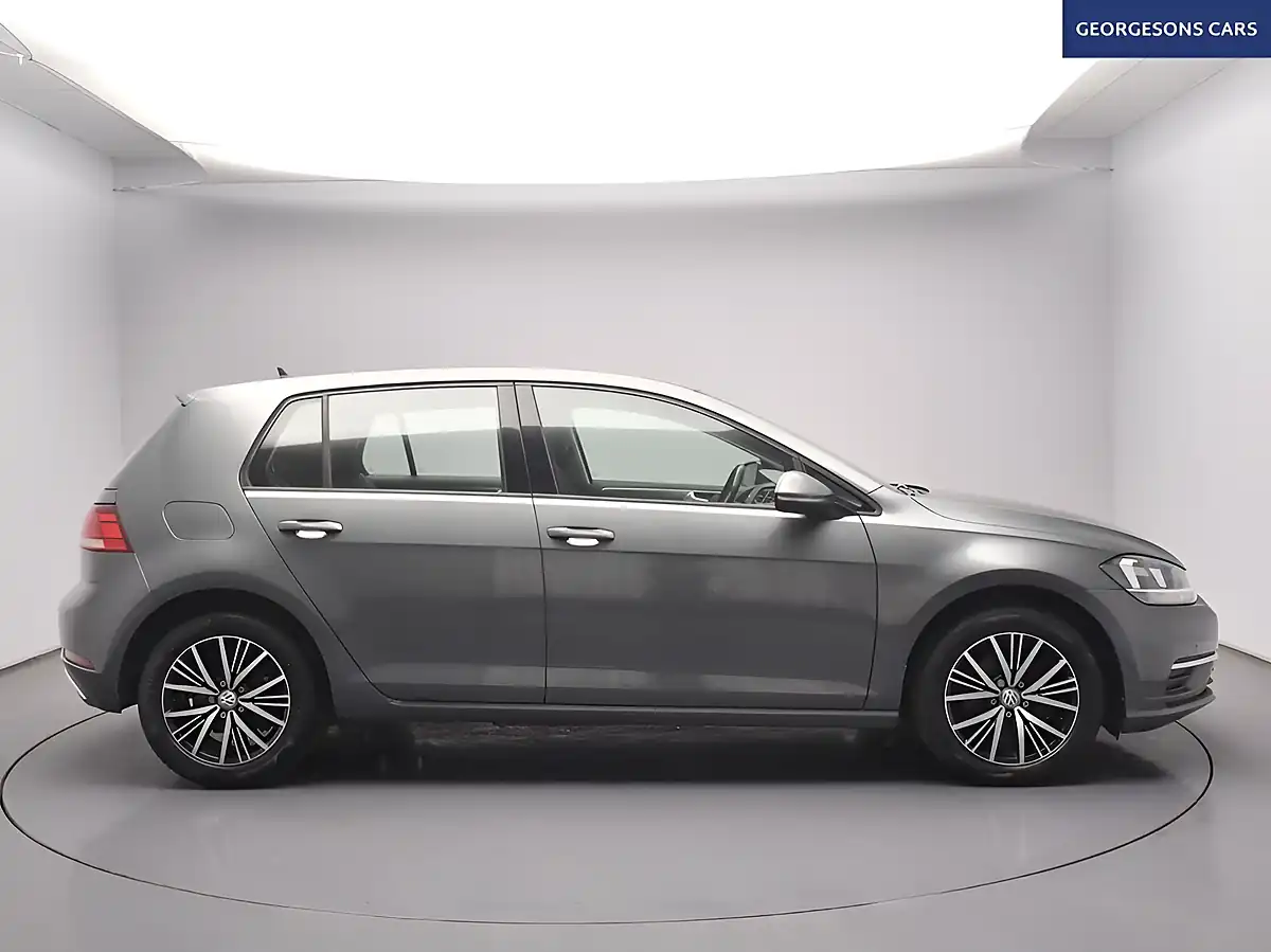 Used 2018 Volkswagen Golf Se Nav Grey - Interior and Exterior details 6