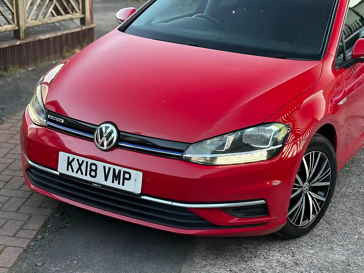 Used 2018 Volkswagen Golf Se Nav Red - Interior and Exterior details 5