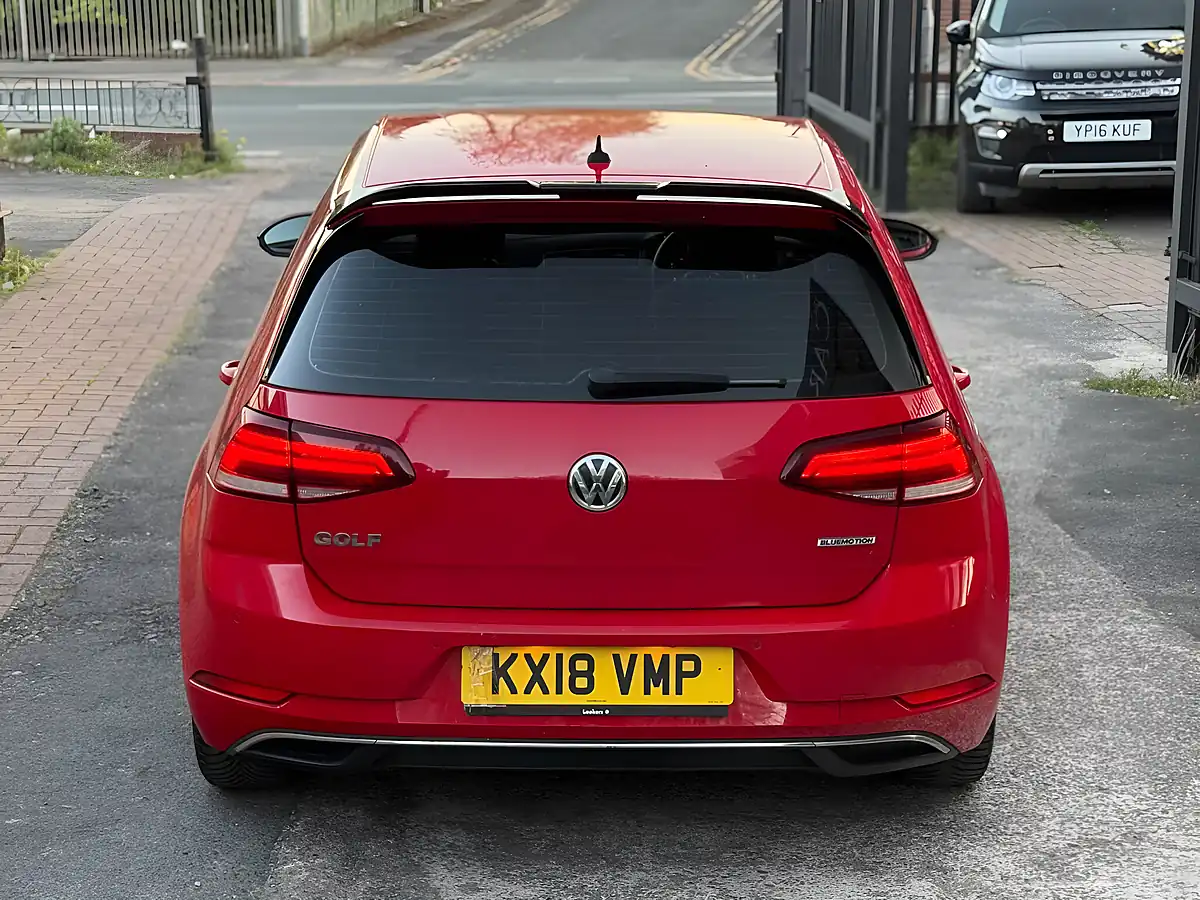 Used 2018 Volkswagen Golf Se Nav Red - Interior and Exterior details 8