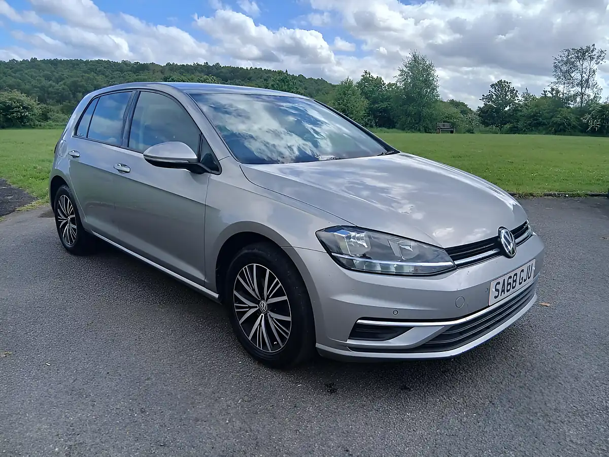 Used 2018 Volkswagen Golf Se Nav Silver - Front View