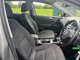 Used 2018 Volkswagen Golf Se Nav Silver - Interior and Exterior details 10