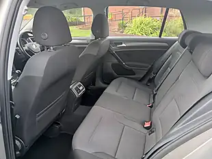 Used 2018 Volkswagen Golf Se Nav Silver - Interior and Exterior details 16