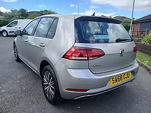 Used 2018 Volkswagen Golf Se Nav Silver - Interior and Exterior details 4