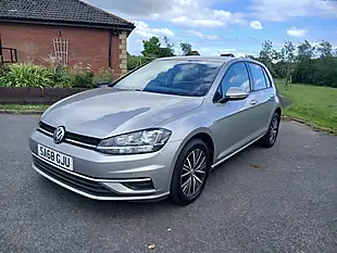 Used 2018 Volkswagen Golf Se Nav Silver - Interior and Exterior details 6