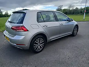 Used 2018 Volkswagen Golf Se Nav Silver - Interior and Exterior details 7