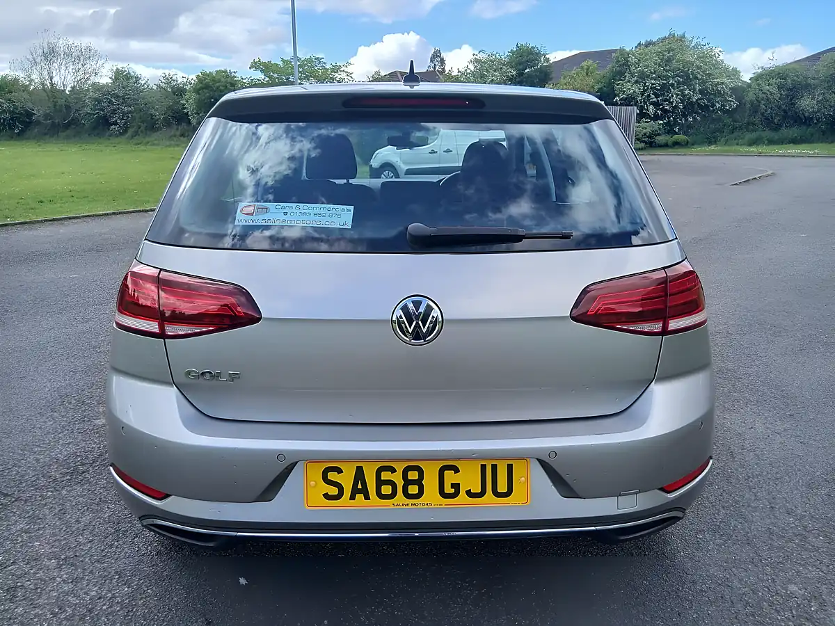 Used 2018 Volkswagen Golf Se Nav Silver - Interior and Exterior details 8