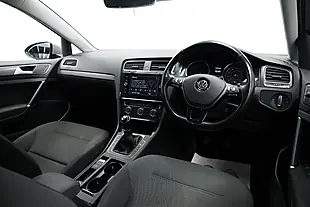 Used 2018 Volkswagen Golf Se Nav Silver - Interior and Exterior details 5