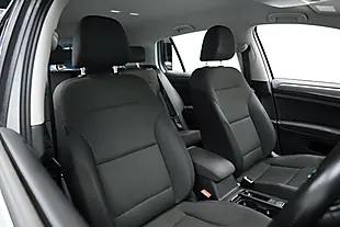 Used 2018 Volkswagen Golf Se Nav Silver - Interior and Exterior details 6