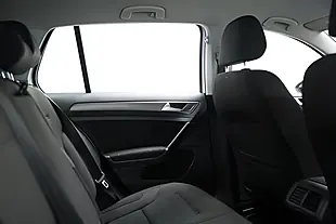 Used 2018 Volkswagen Golf Se Nav Silver - Interior and Exterior details 8