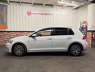 Used 2018 Volkswagen Golf Se Nav Silver - Interior and Exterior details 10