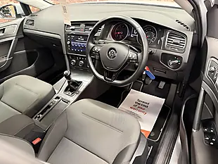 Used 2018 Volkswagen Golf Se Nav Silver - Interior and Exterior details 5