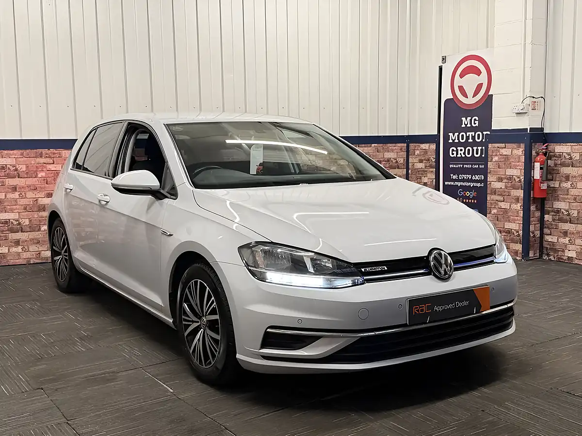 Used 2018 Volkswagen Golf Se Nav Silver - Interior and Exterior details 9