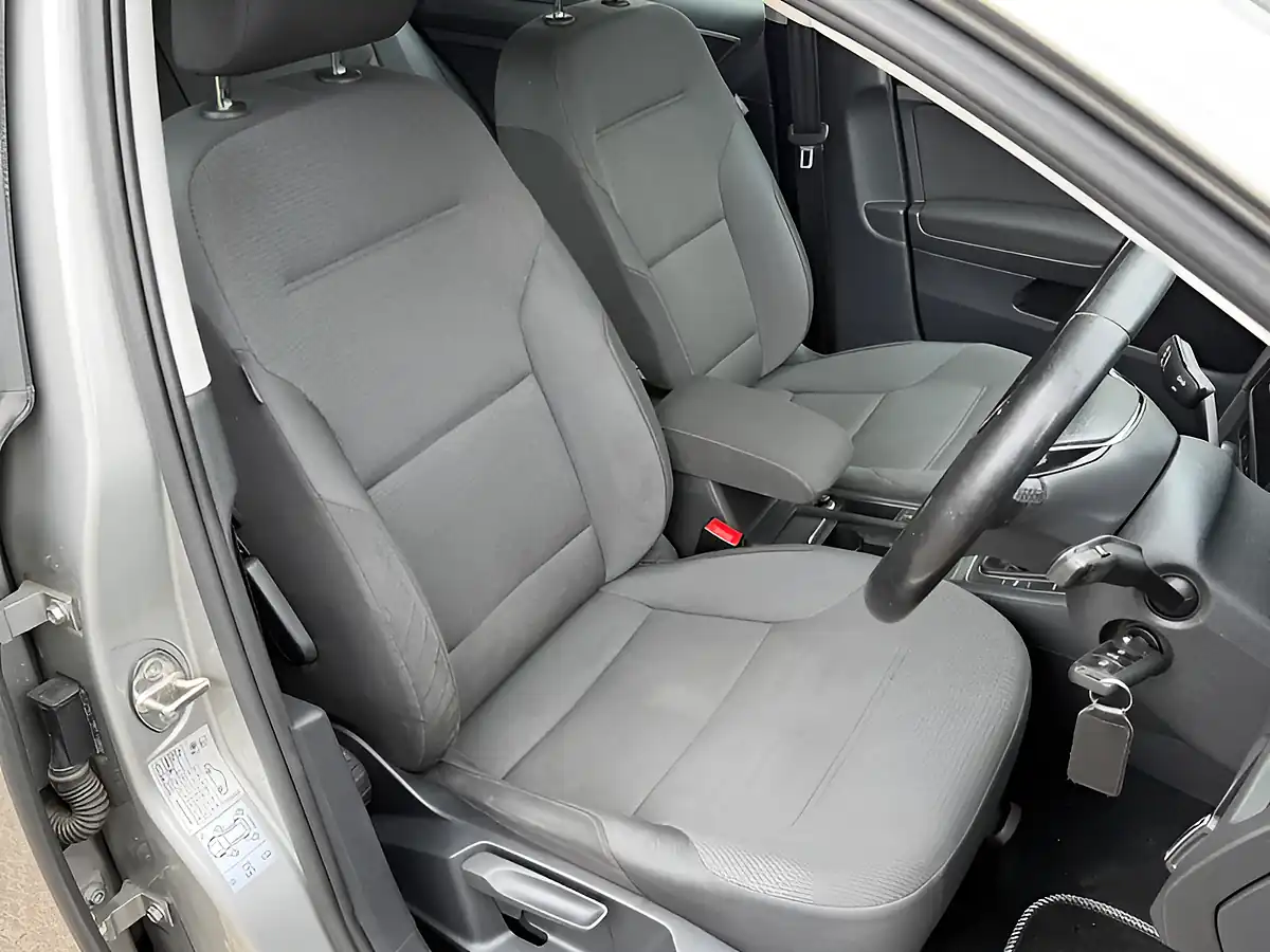 Used 2018 Volkswagen Golf Se Nav Tungsten Silver - Interior and Exterior details 11