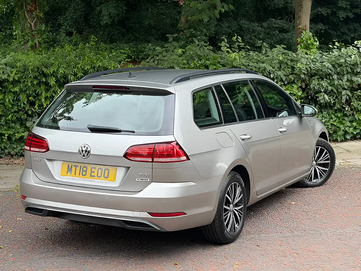 Used 2018 Volkswagen Golf Se Nav Tungsten Silver - Interior and Exterior details 5