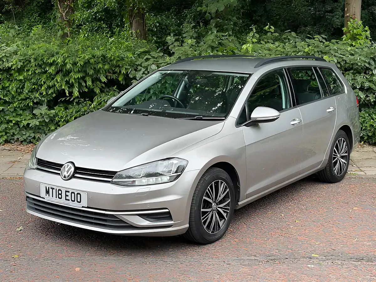 Used 2018 Volkswagen Golf Se Nav Tungsten Silver - Interior and Exterior details 8
