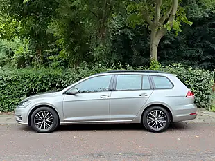 Used 2018 Volkswagen Golf Se Nav Tungsten Silver - Interior and Exterior details 9