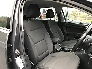 Used 2018 Volkswagen Golf Se Nav Urano Grey - Interior and Exterior details 10