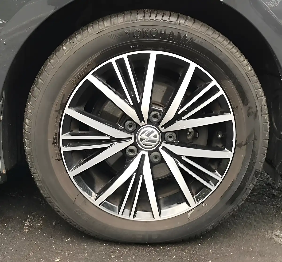 Used 2018 Volkswagen Golf Se Nav Urano Grey - Interior and Exterior details 15