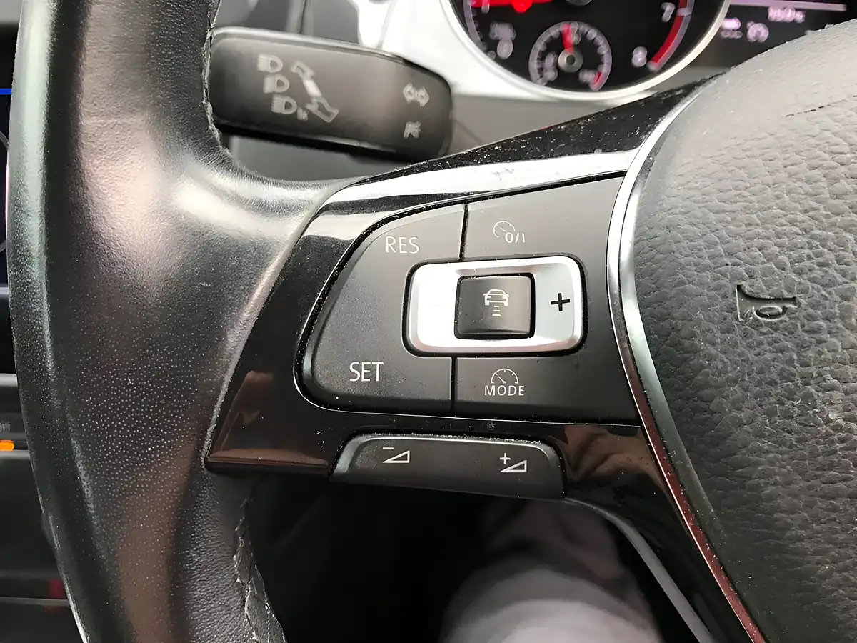 Used 2018 Volkswagen Golf Se Nav Urano Grey - Interior and Exterior details 16