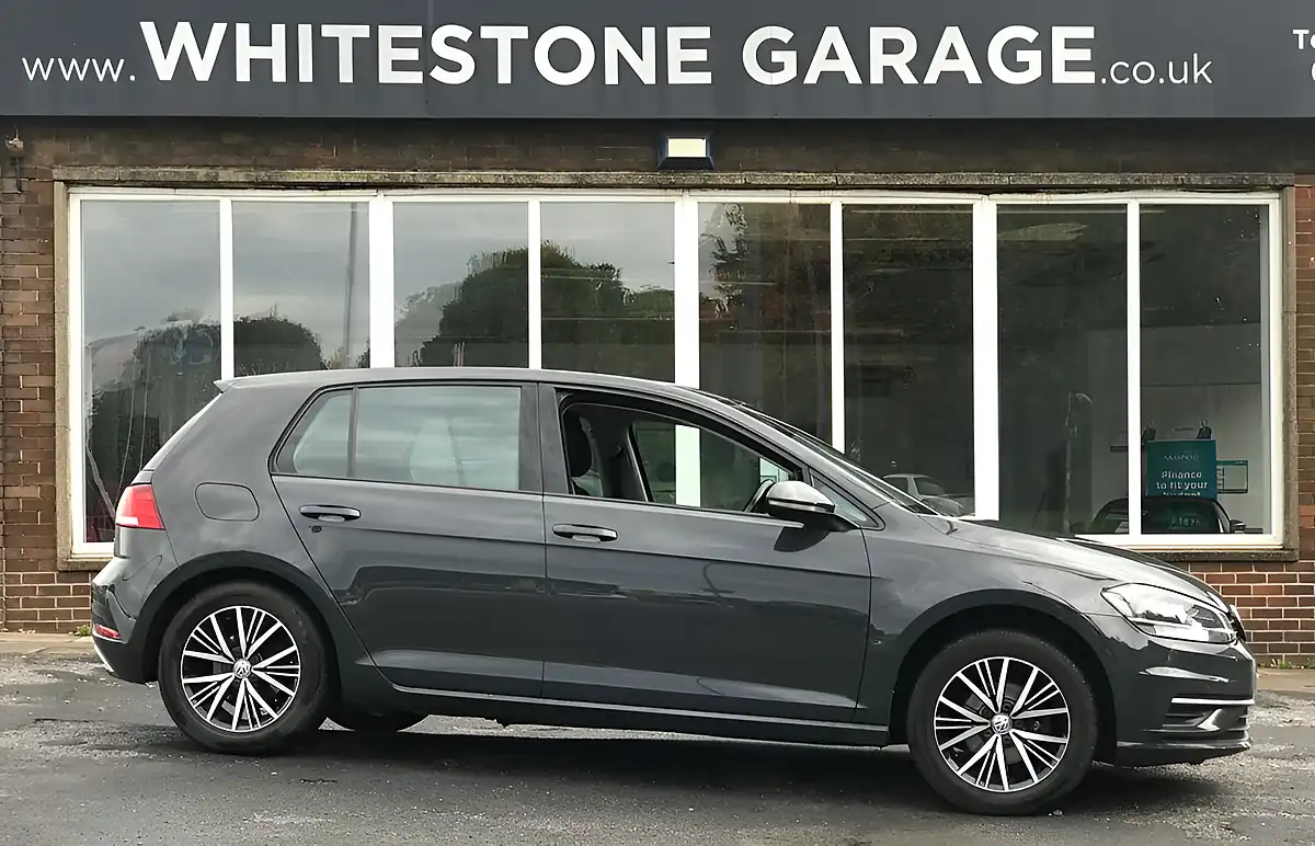 Used 2018 Volkswagen Golf Se Nav Urano Grey - Interior and Exterior details 4