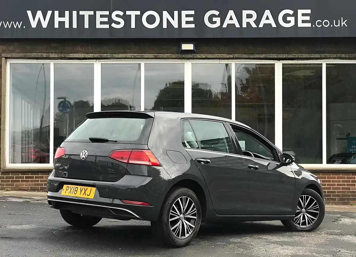 Used 2018 Volkswagen Golf Se Nav Urano Grey - Interior and Exterior details 7
